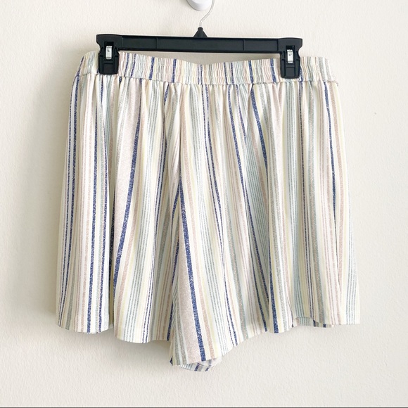 BCBGeneration Stripe Tie Front Jersey Swing Shorts Limestone Multi L NWT - Picture 6 of 8